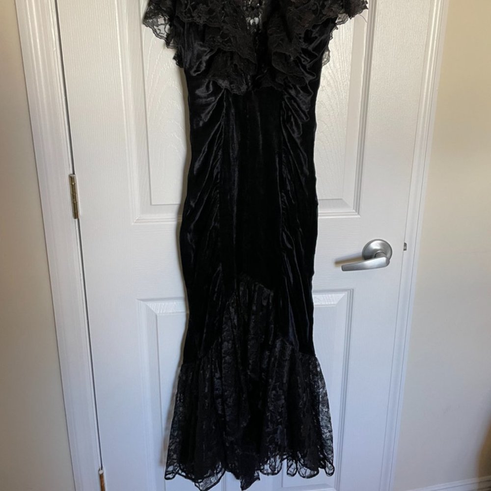Vintage lace & velvet dress